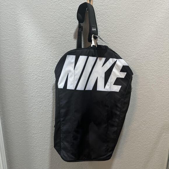 Nike Alpha Training Duffel Bag Crossbody Black Large Carry System New With Tags - Picture 1 of 8